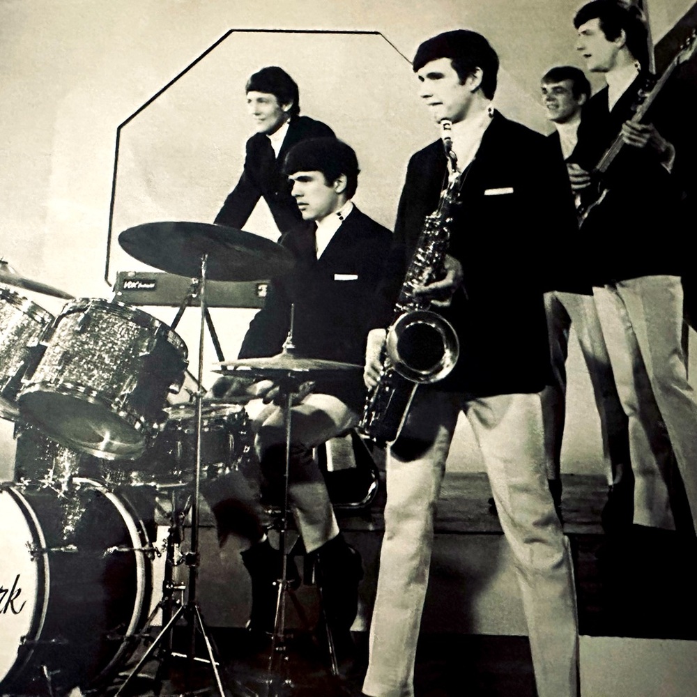 The Dave Clark Five - Satisfied With You (White)
Coast to Coast

Two vinyls